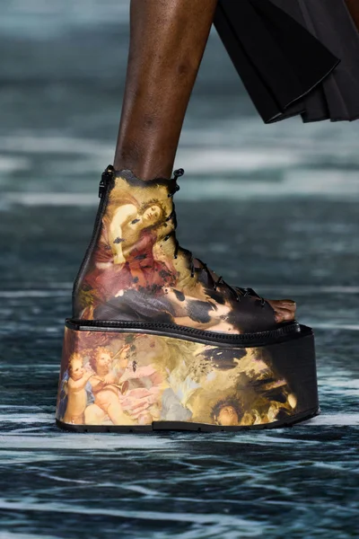 Look 75